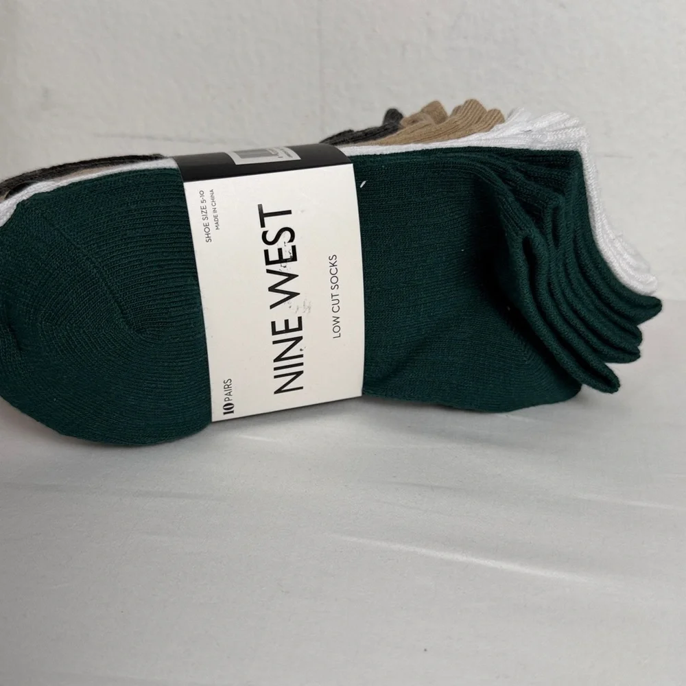 Nine West Women’s Casual Socks - 10 pair 4 color Dark Green, White,‎ beige, grey